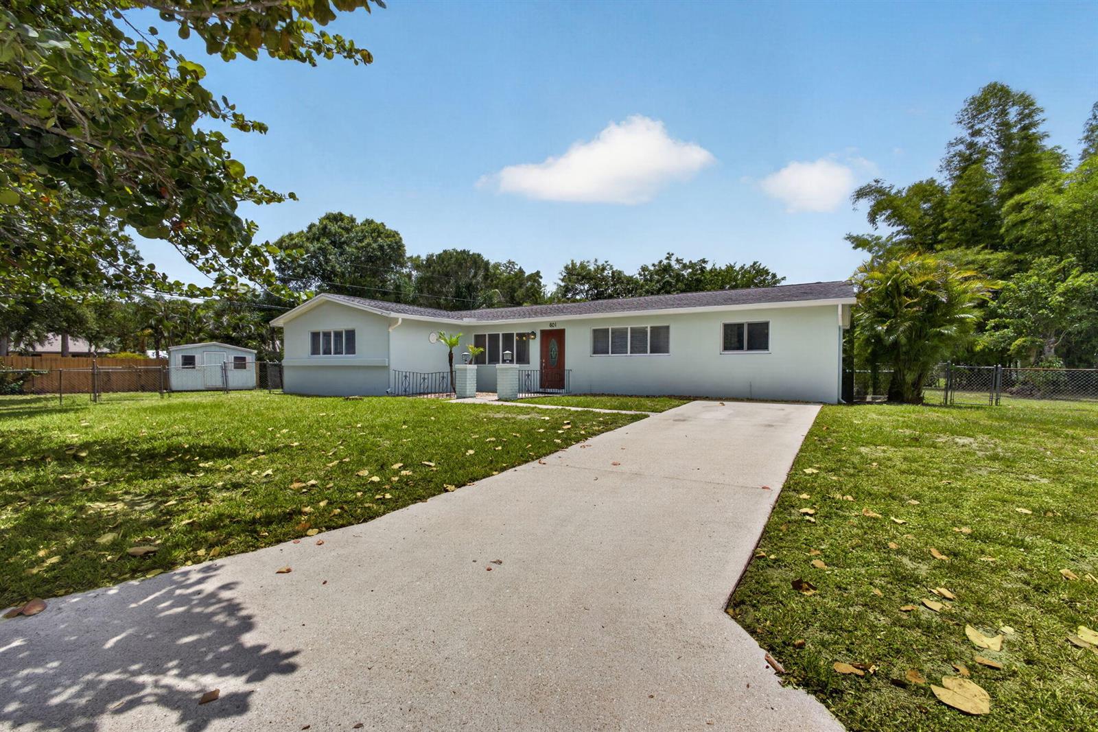 601 Evelyn Court, West Palm Beach FL 33413