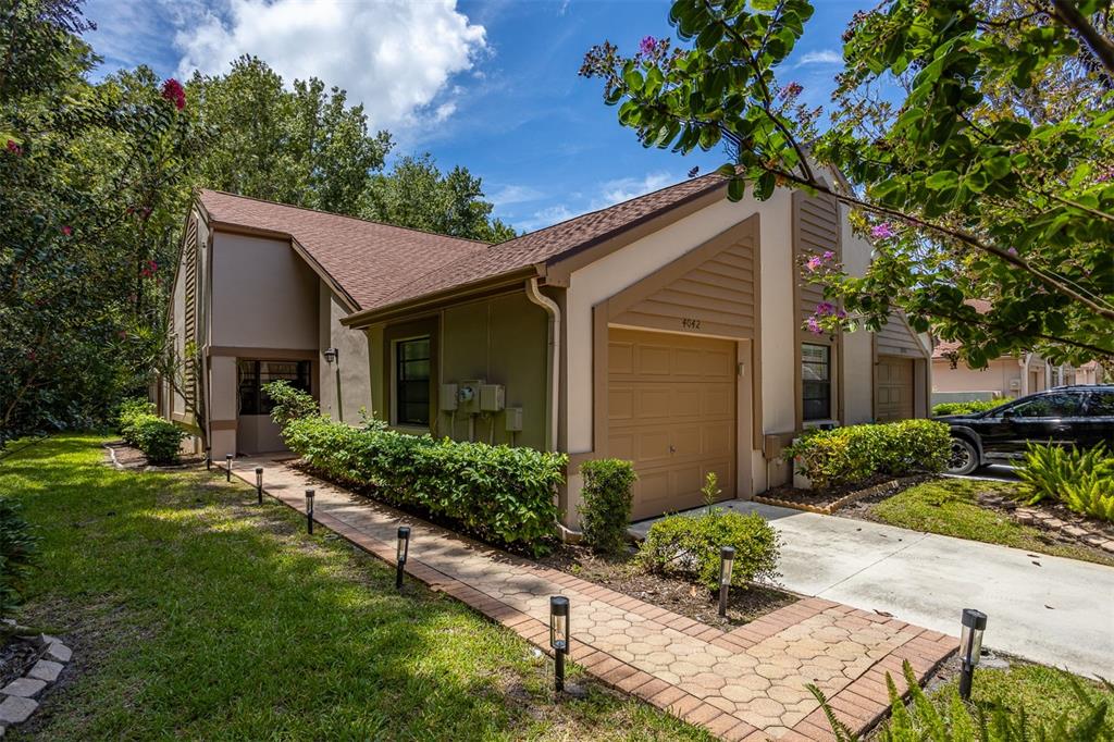 4042 MERMOOR COURT