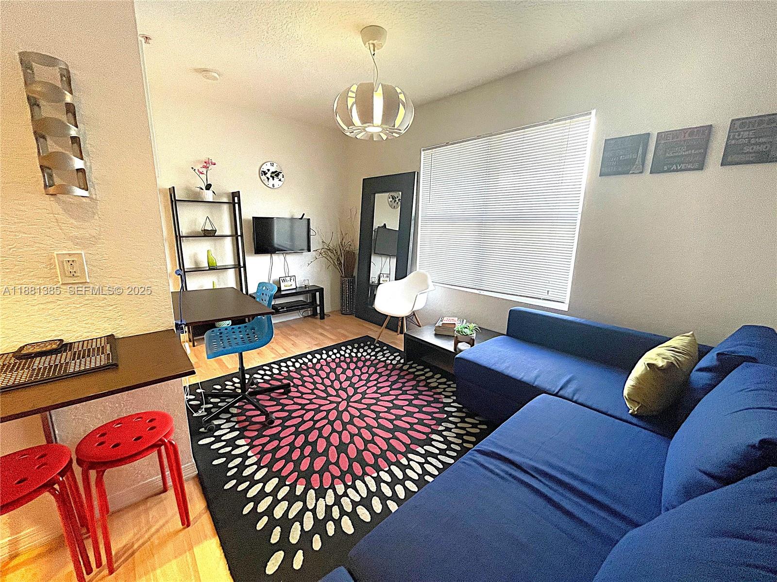7326 Collins Ave # 207, Miami Beach FL 33141