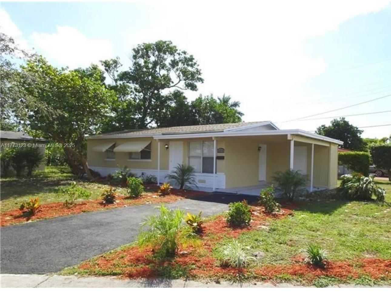 570 NW 18th St, Pompano Beach FL 33060