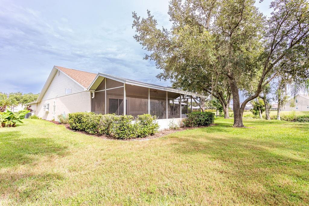 6431 GENTLE BEN CIRCLE, WESLEY CHAPEL, FL — photo 4 of 24