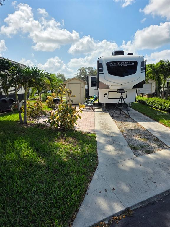 2938 PAR DRIVE UNIT 200, BOWLING GREEN, FL — photo 2 of 4