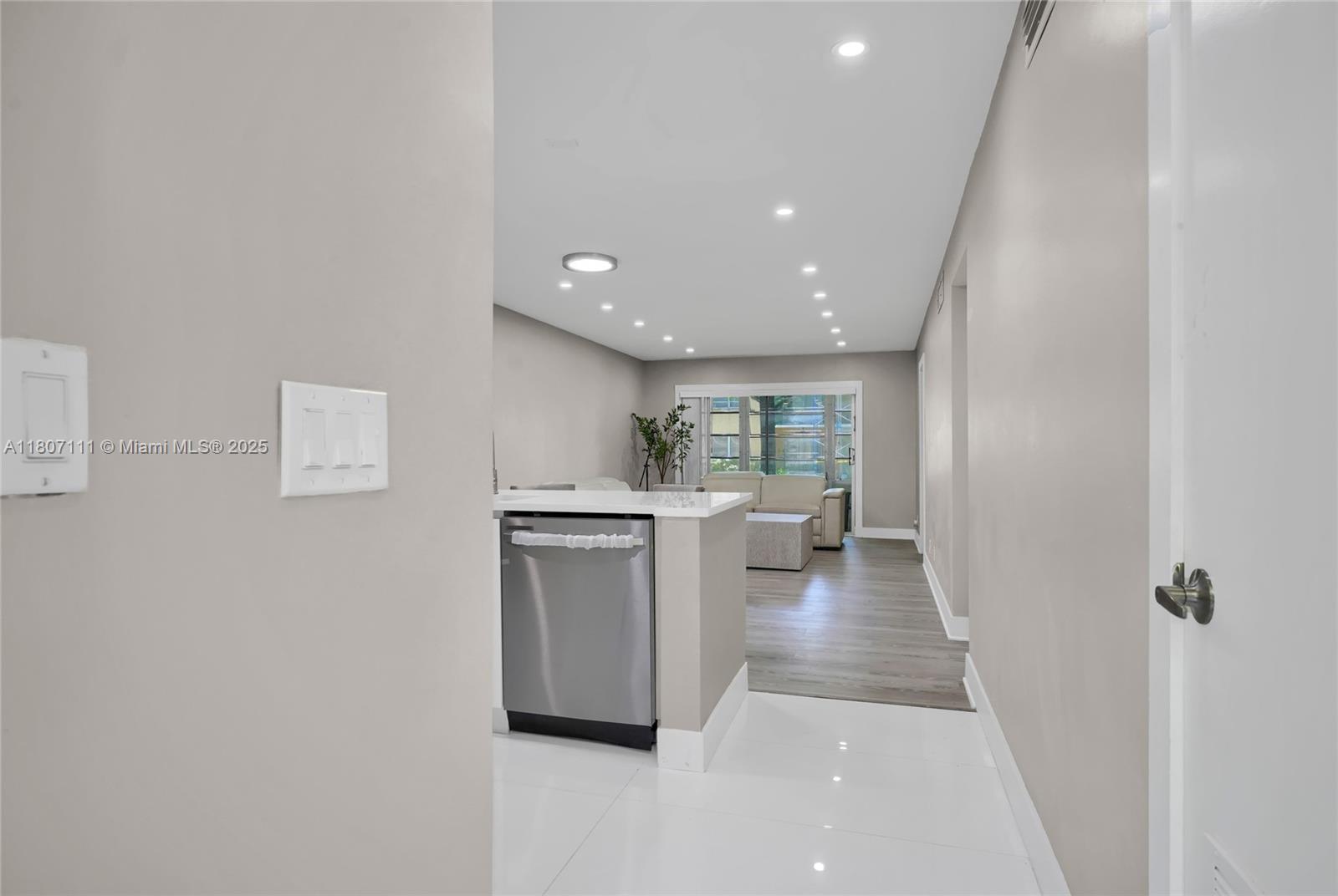 100 Ashbury Rd # 103, Hollywood FL 33024