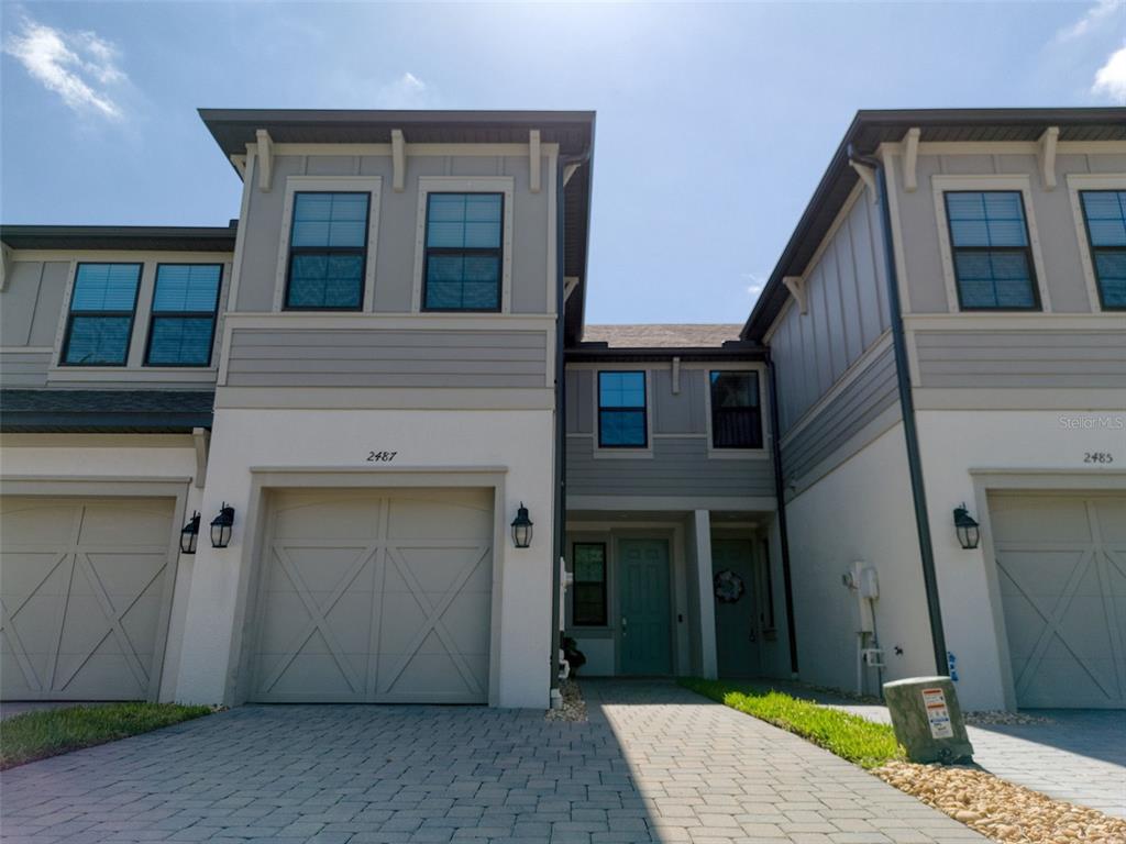 2487 GOLDEN PASTURE CIRCLE