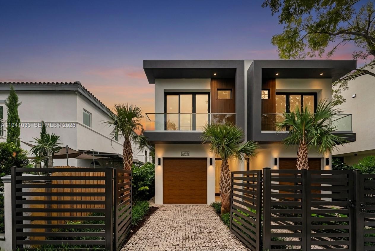3067 Hibiscus St, Miami FL 33133