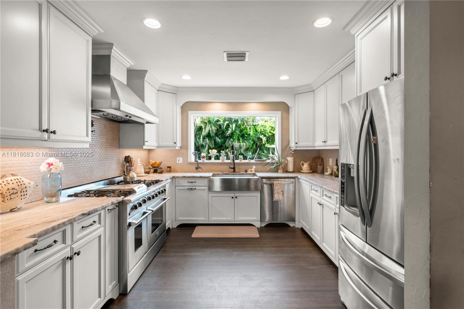 4240 SW 9th St, Plantation FL 33317