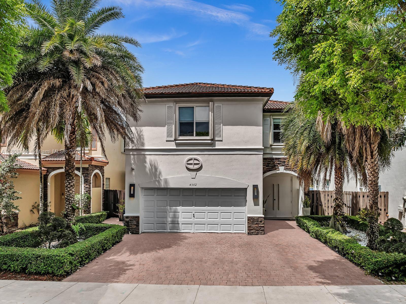 4362 NW 112th Ct, Doral FL 33178