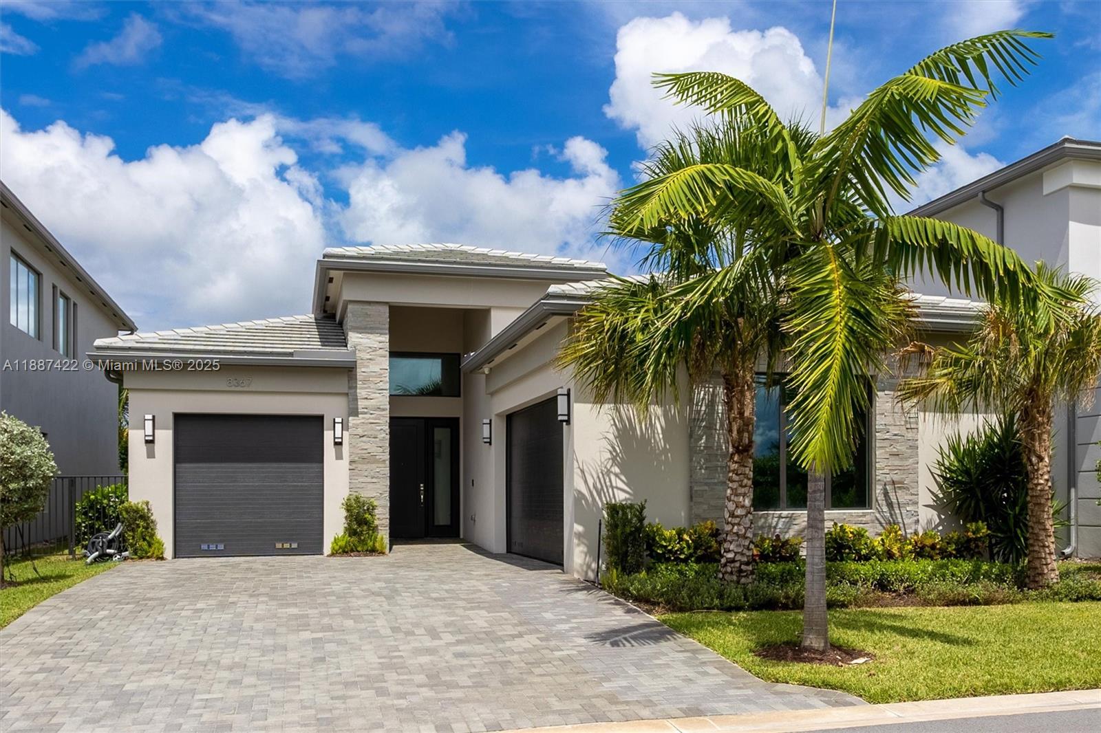 8367 Royal County Down Rd, Boca Raton FL 33434