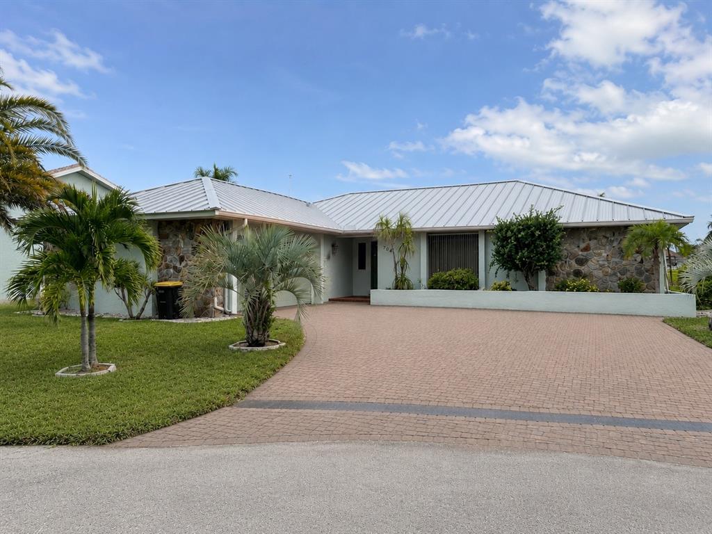 704 BIMINI LANE