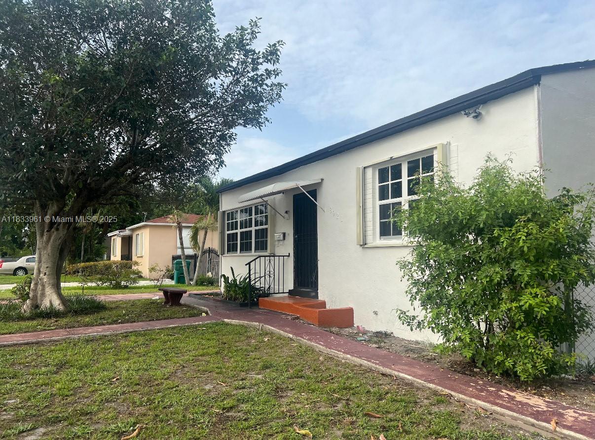 8921 NW 17th Ave, Miami FL 33147