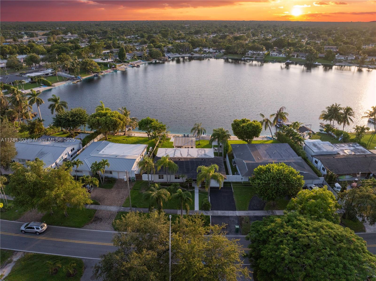 5020 SW 92nd Ave, Miami FL 33165