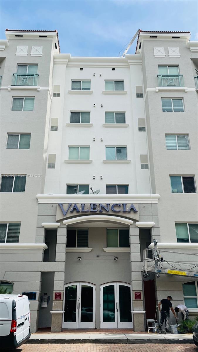 6001 SW 70th St # 113, South Miami FL 33143