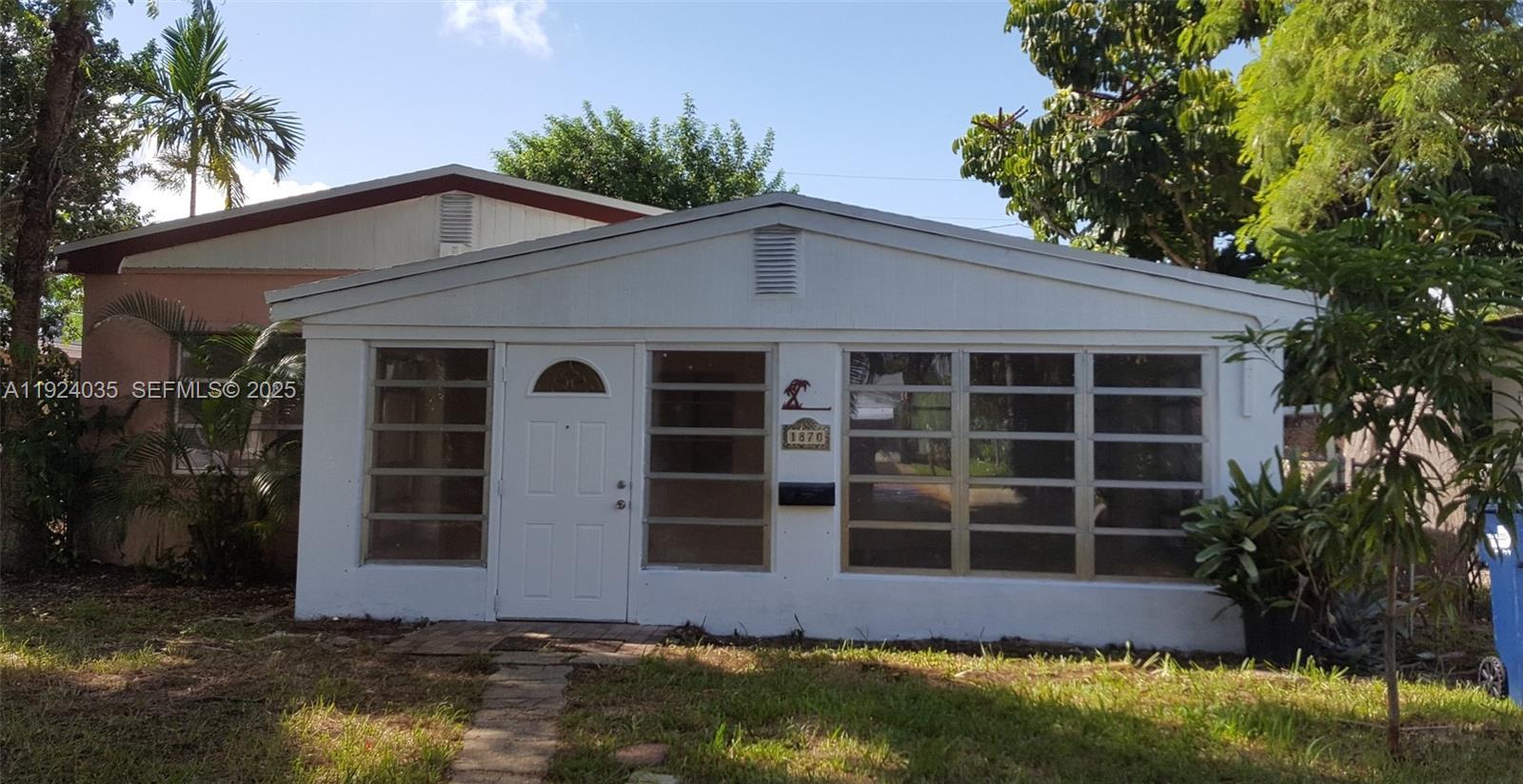 1870 NE 179th St, North Miami Beach FL 33162