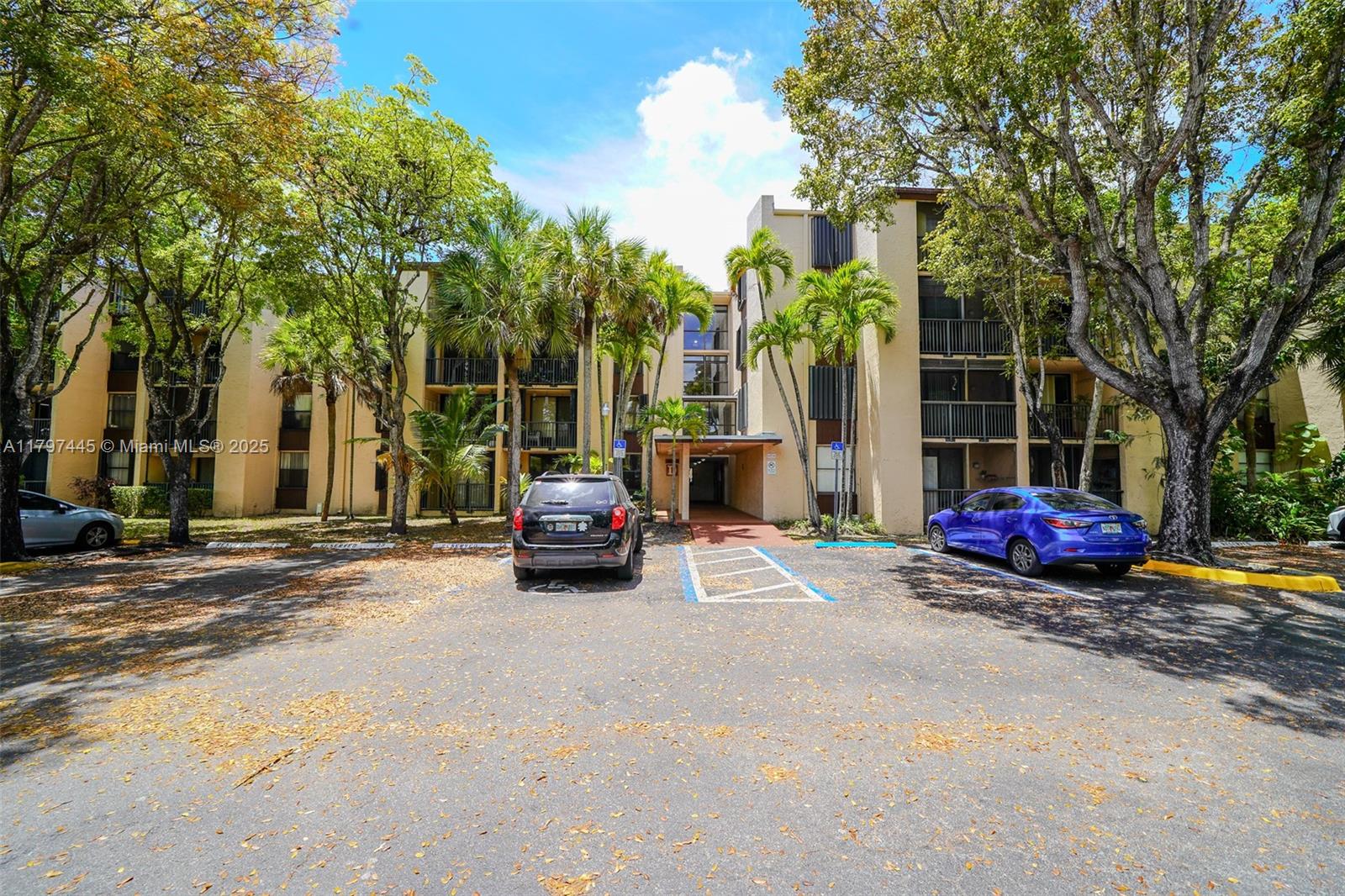 14201 N Kendall Dr # 411D, Miami FL 33186