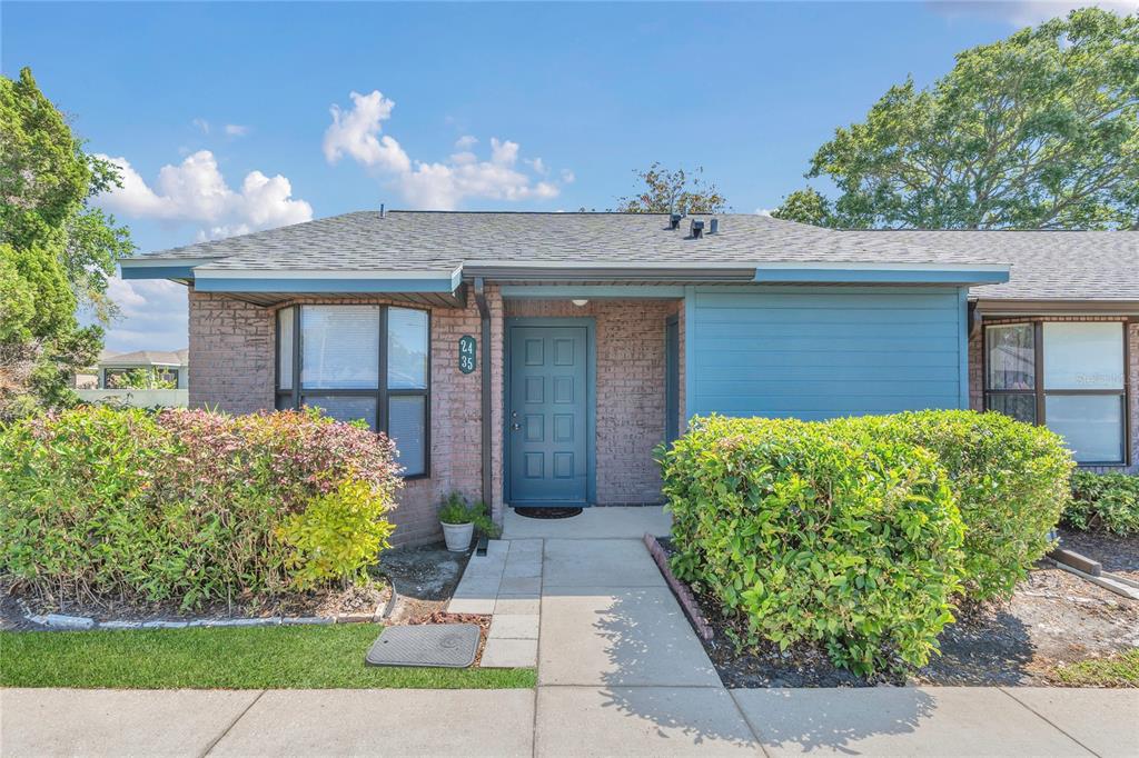 2435 KING OAK LANE