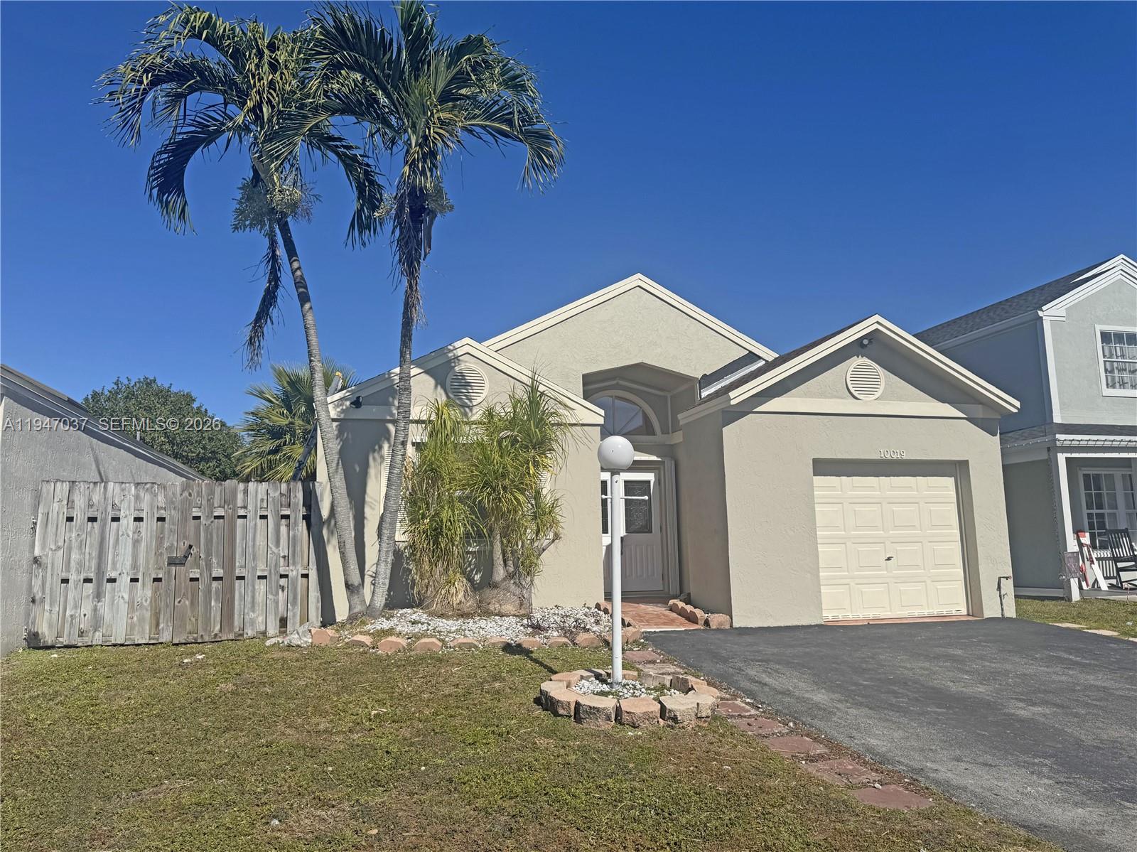 10019 SW 222nd St, Cutler Bay FL 33190