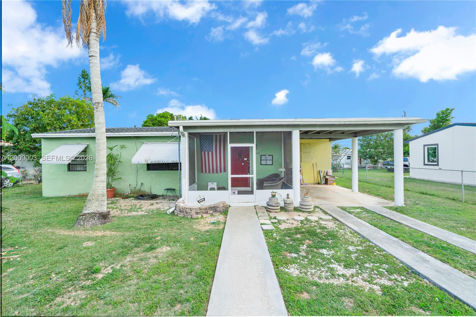 1570 NE 15th St, Homestead FL 33033