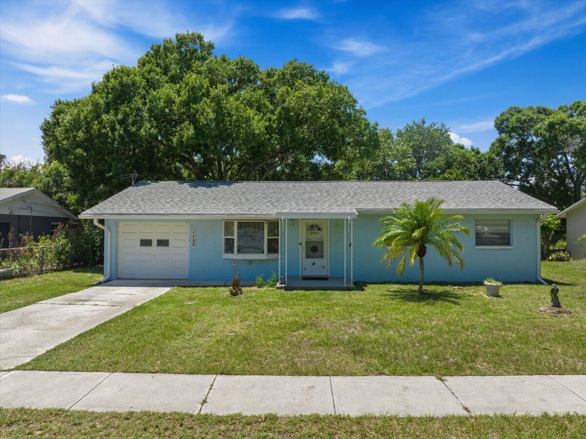 1735 40th Avenue, Vero Beach FL 32960