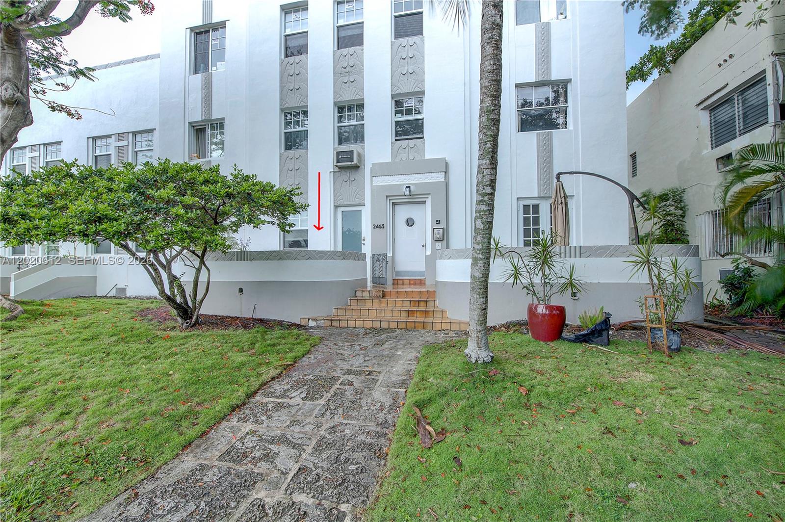 2463 Pine Tree Dr # 3, Miami Beach FL 33140