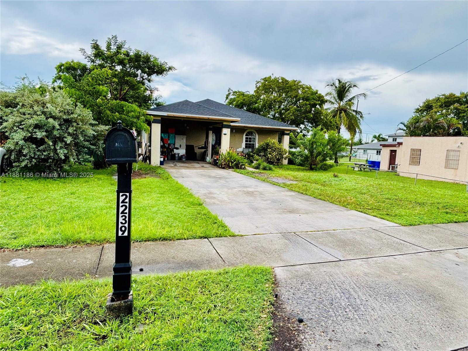 2239 Atlanta St, Hollywood FL 33020
