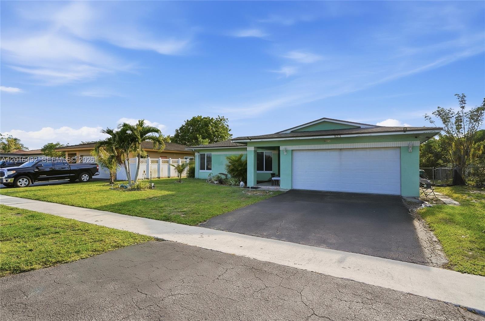 8271 NW 68th Ter, Tamarac FL 33321