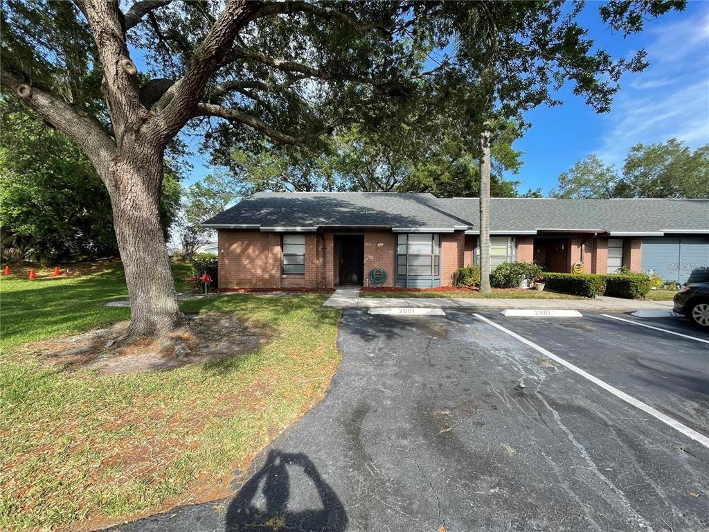 2901 SQUIRE OAK COURT