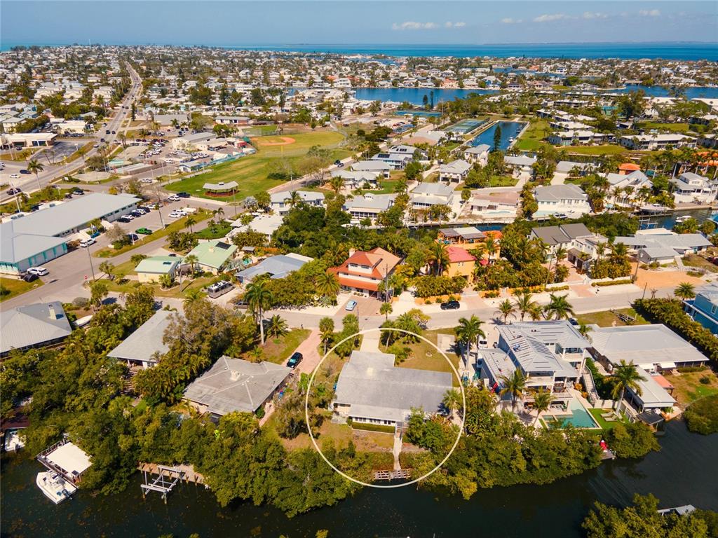 507 58TH STREET, HOLMES BEACH, FL — photo 4 of 22