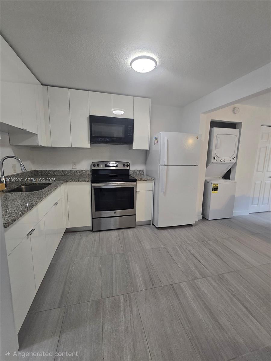 237 SW 13th St # 5, Dania Beach FL 33004