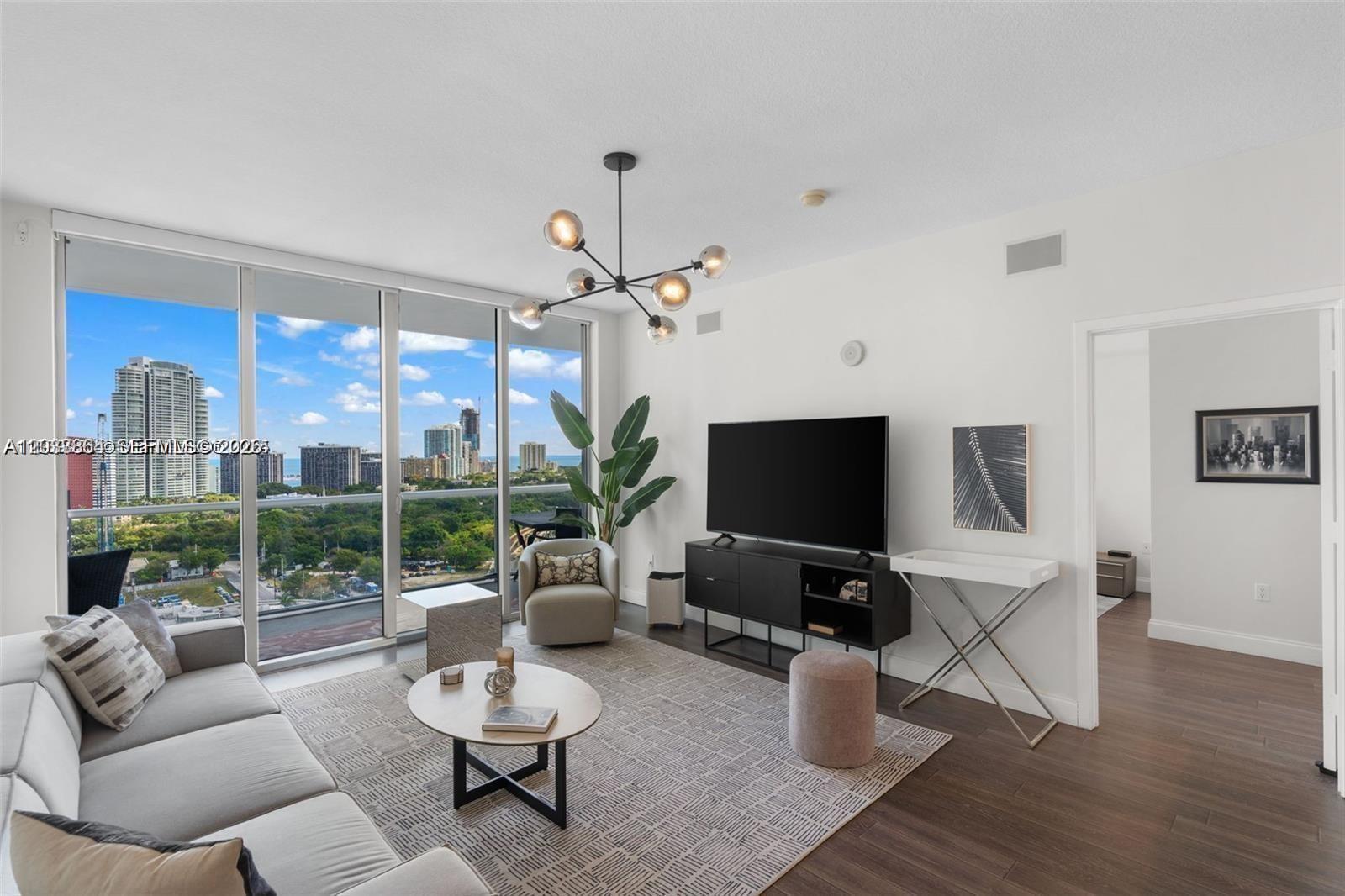 79 SW 12th St, Miami FL 33130