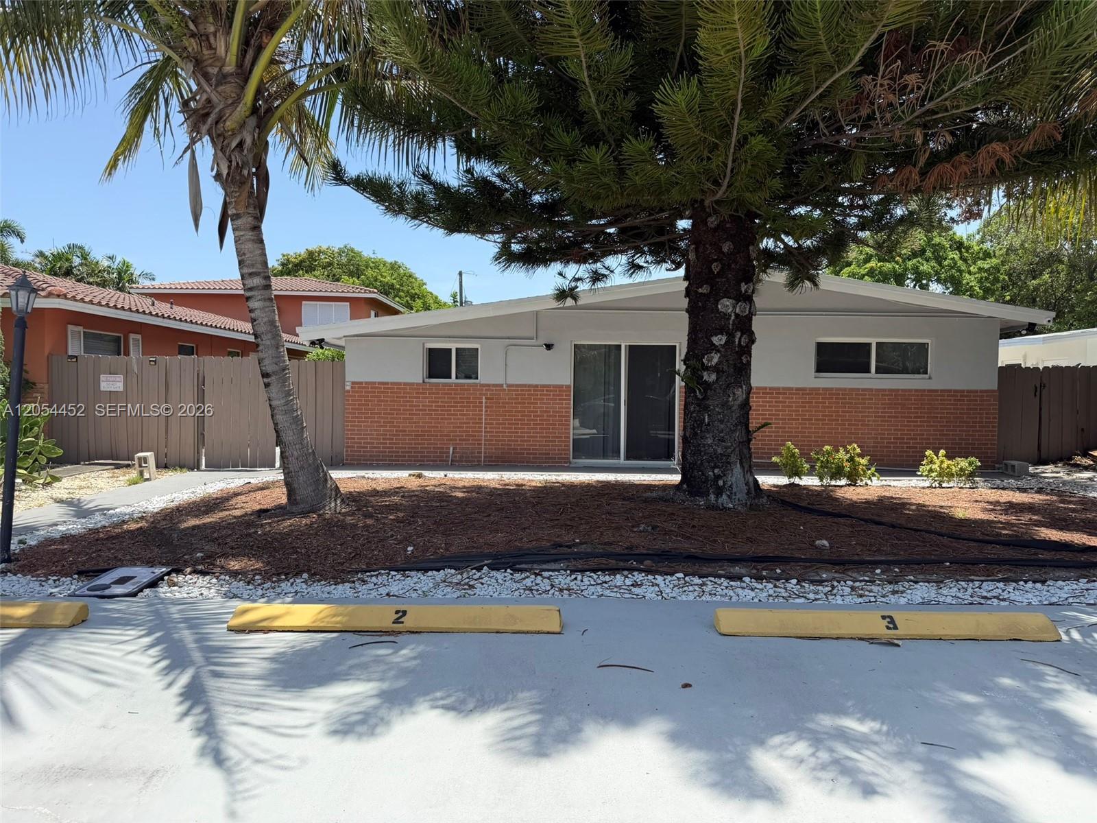 226 NE 25th Ave # 2, Pompano Beach FL 33062