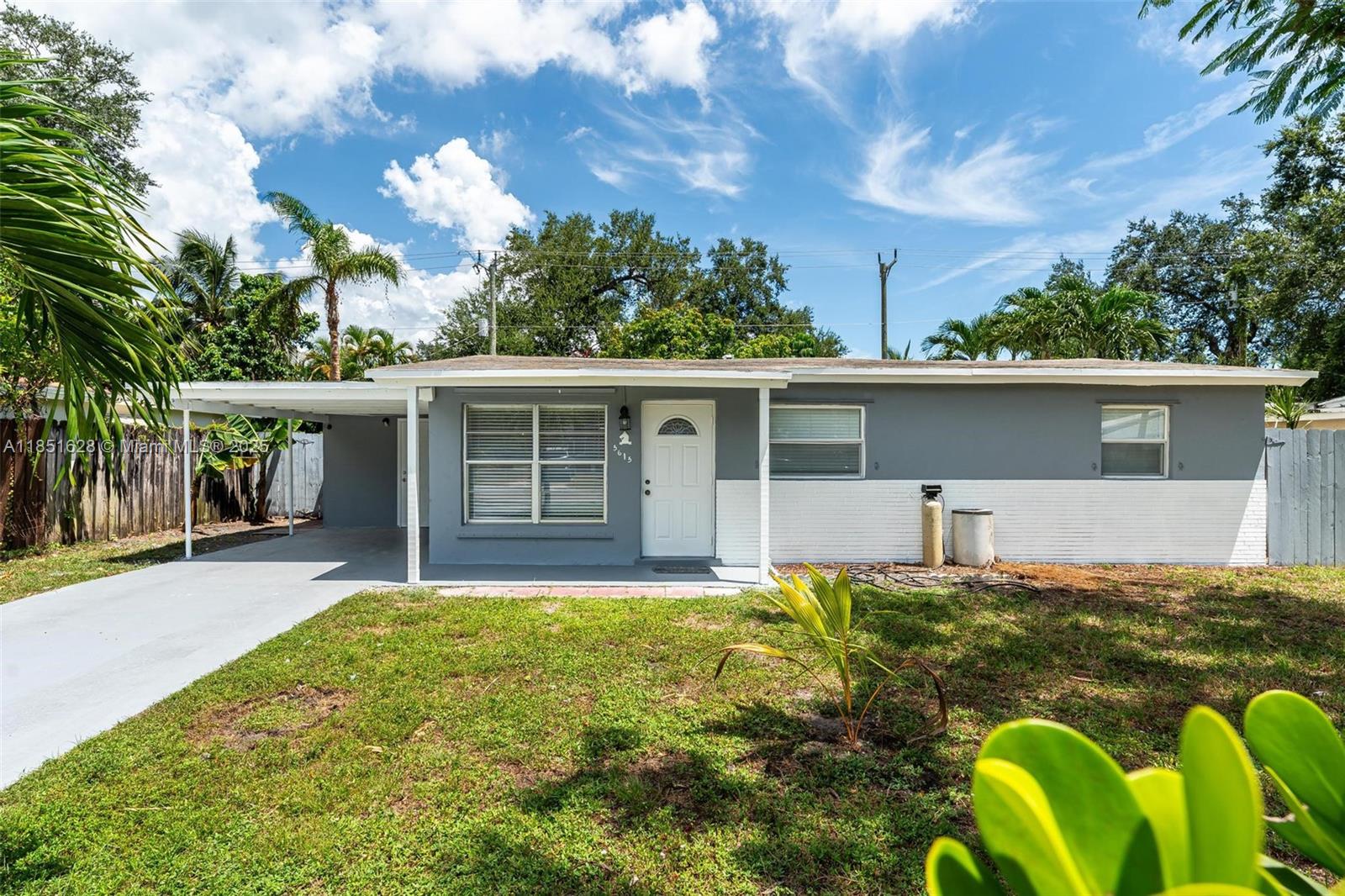 5615 Simms St, Hollywood FL 33021