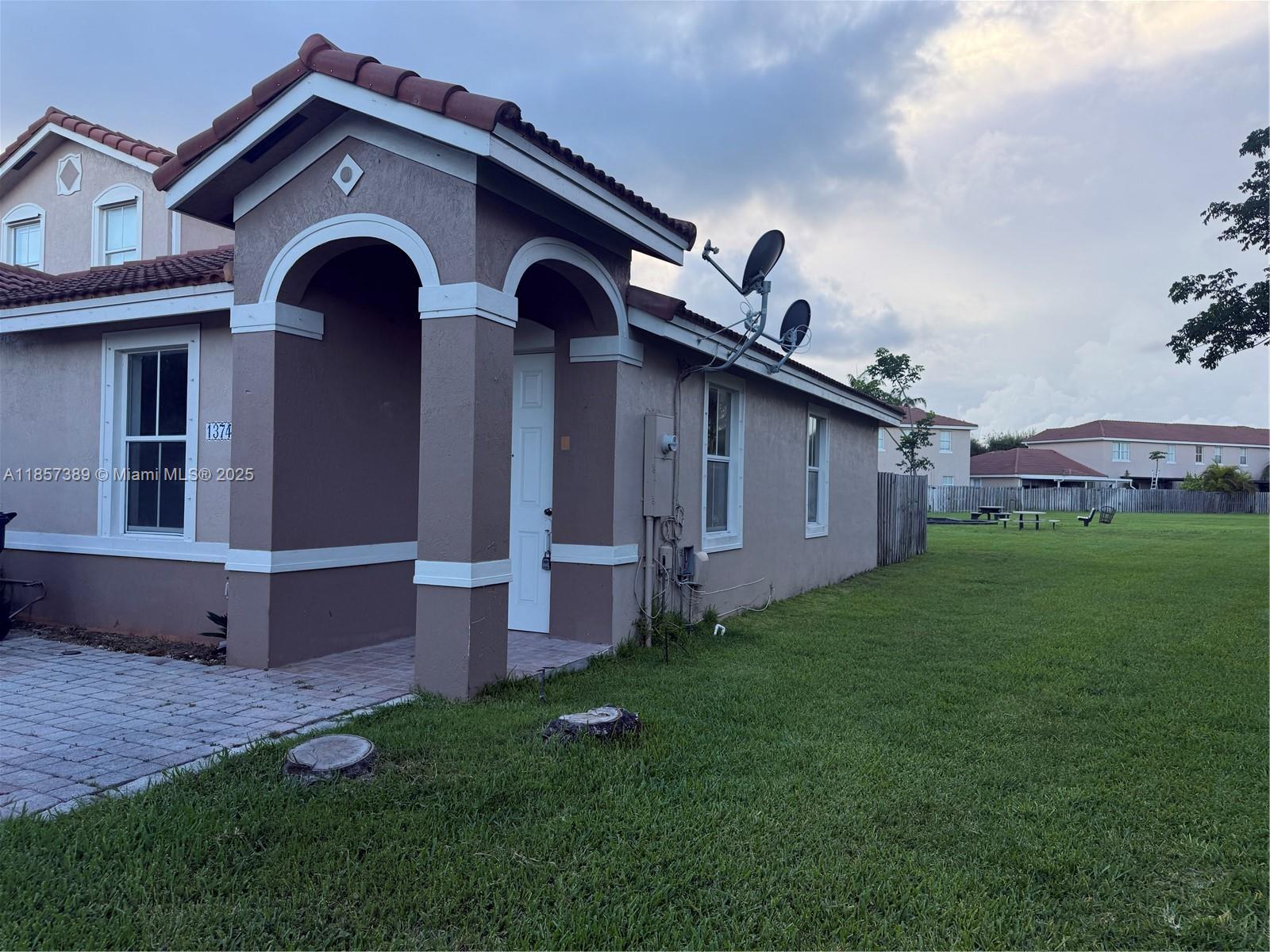 13745 SW 276 ST, Homestead FL 33032