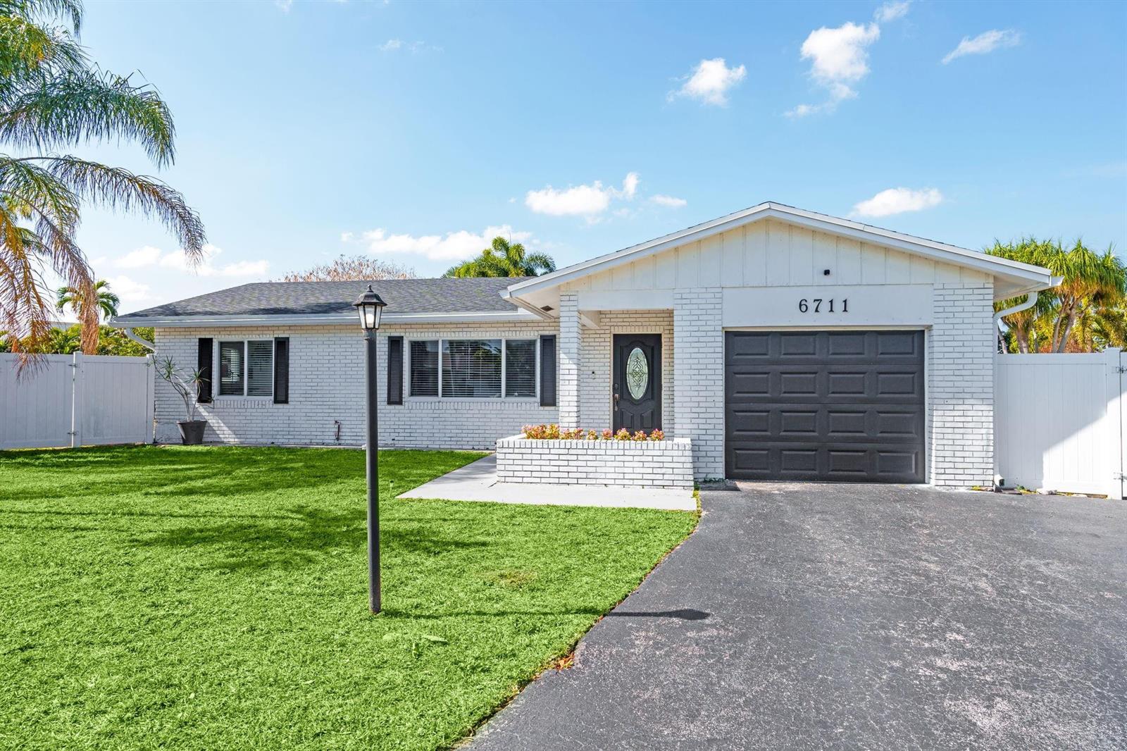6711 NW 28th Avenue, Fort Lauderdale FL 33309