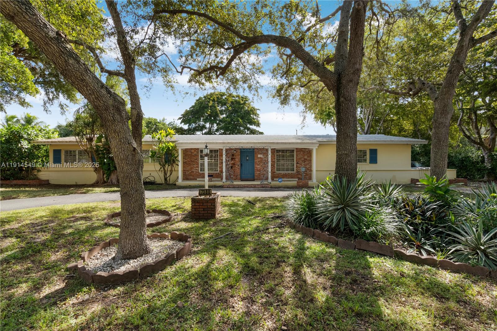 7380 SW 130th St, Pinecrest FL 33156
