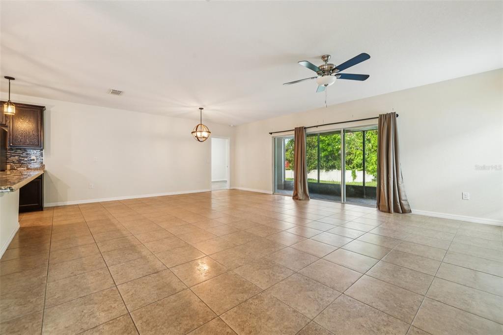 185 HAMLET LOOP, DAVENPORT, FL — photo 4 of 30