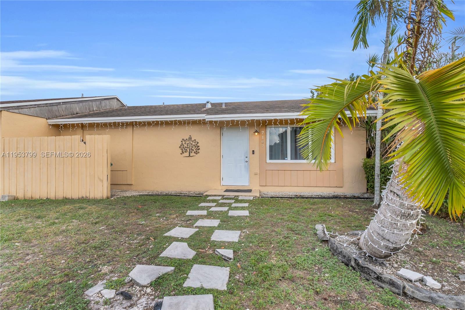 7197 SW 152nd Pl, Miami FL 33193
