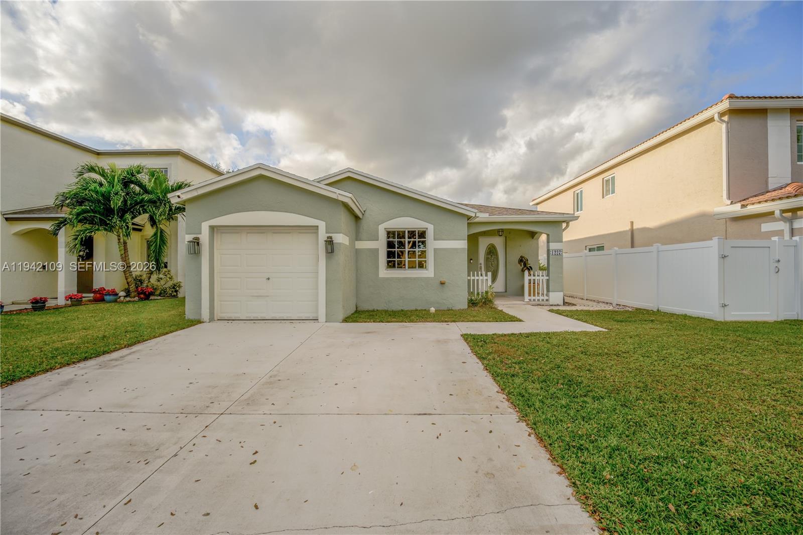 1227 SW 46th Ter, Deerfield Beach FL 33442