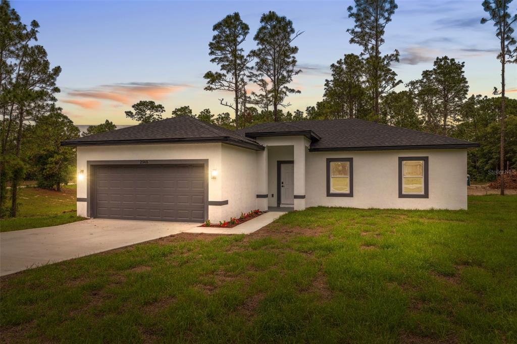 2565 W LAREDO DRIVE