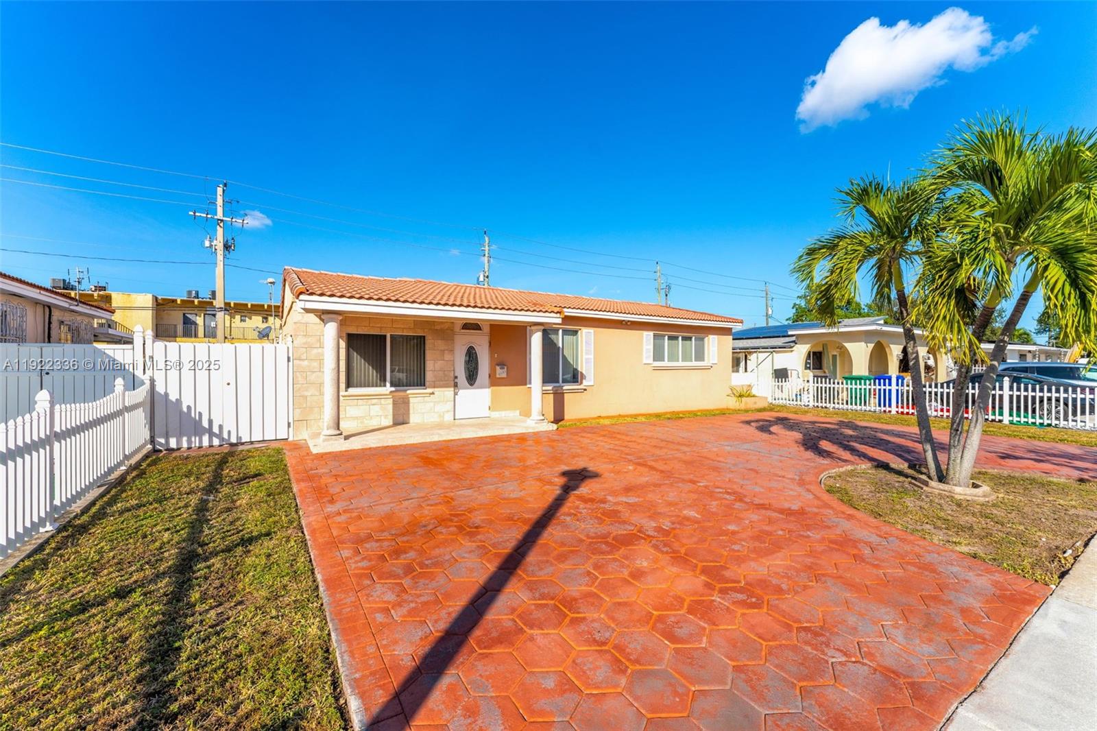 6841 SW 1st St, Miami FL 33144