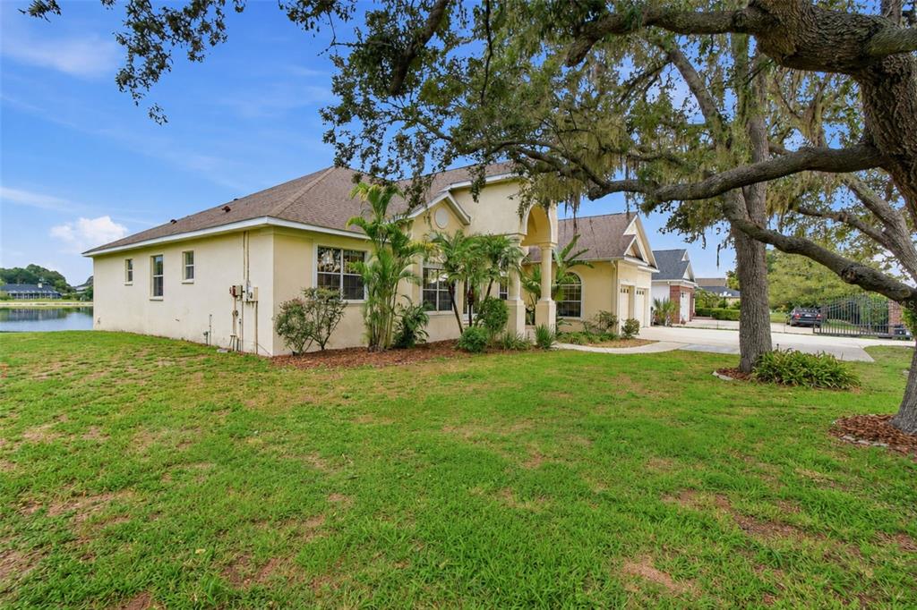 9009 RIVERVIEW DRIVE, RIVERVIEW, FL — photo 2 of 30