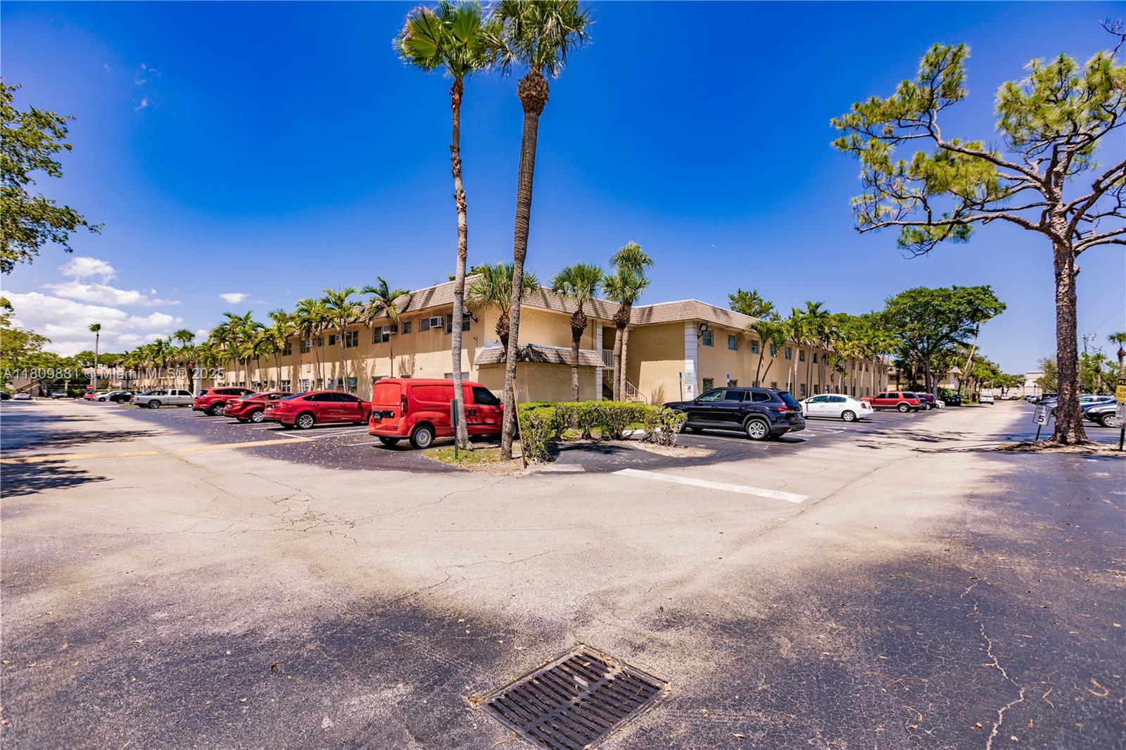 5156 NE 6th Ave # 227, Oakland Park FL 33334