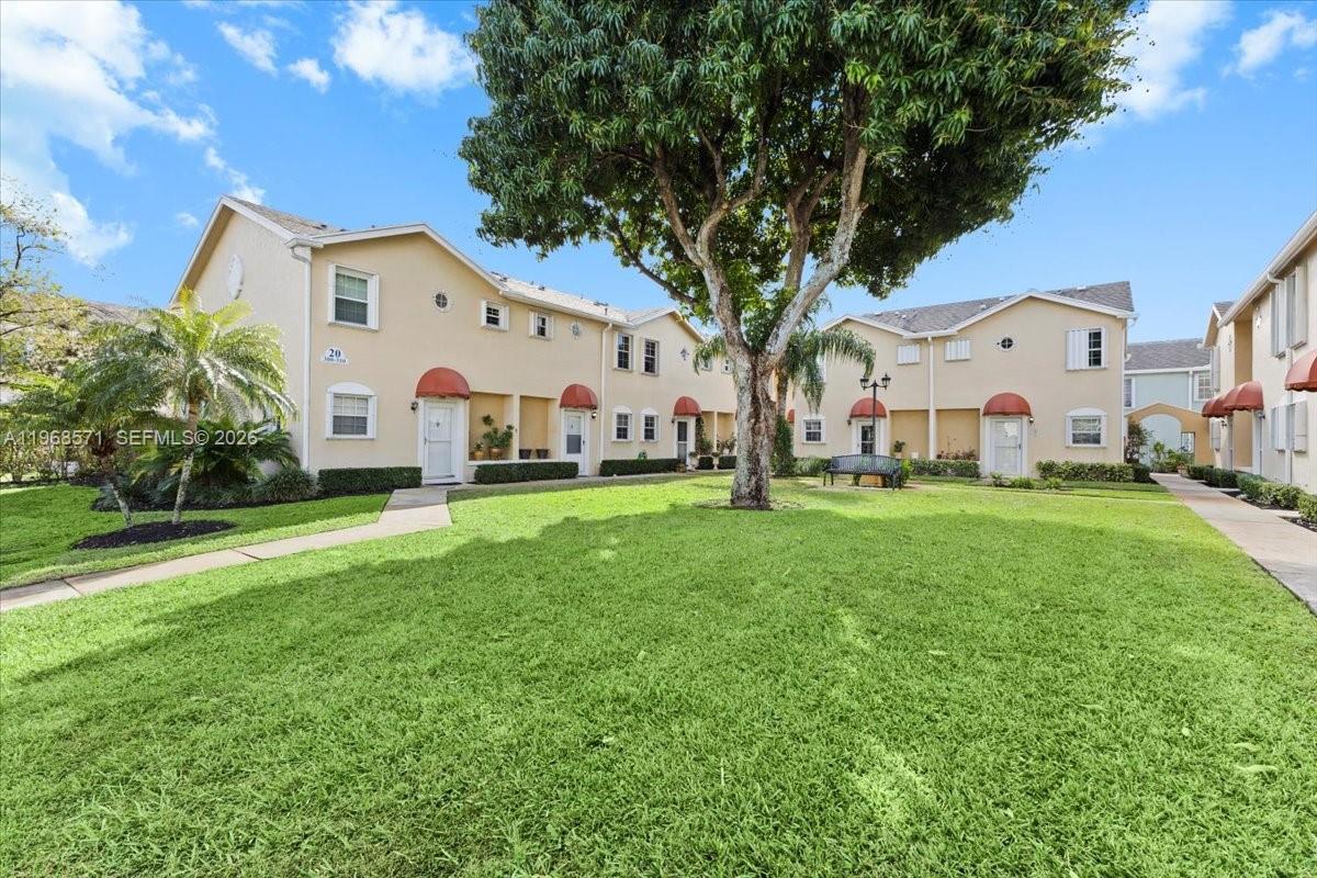 307 Waterside Dr, Hypoluxo FL 33462