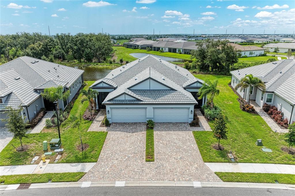 18048 CHERISHED LOOP, LAKEWOOD RANCH, FL — photo 3 of 30
