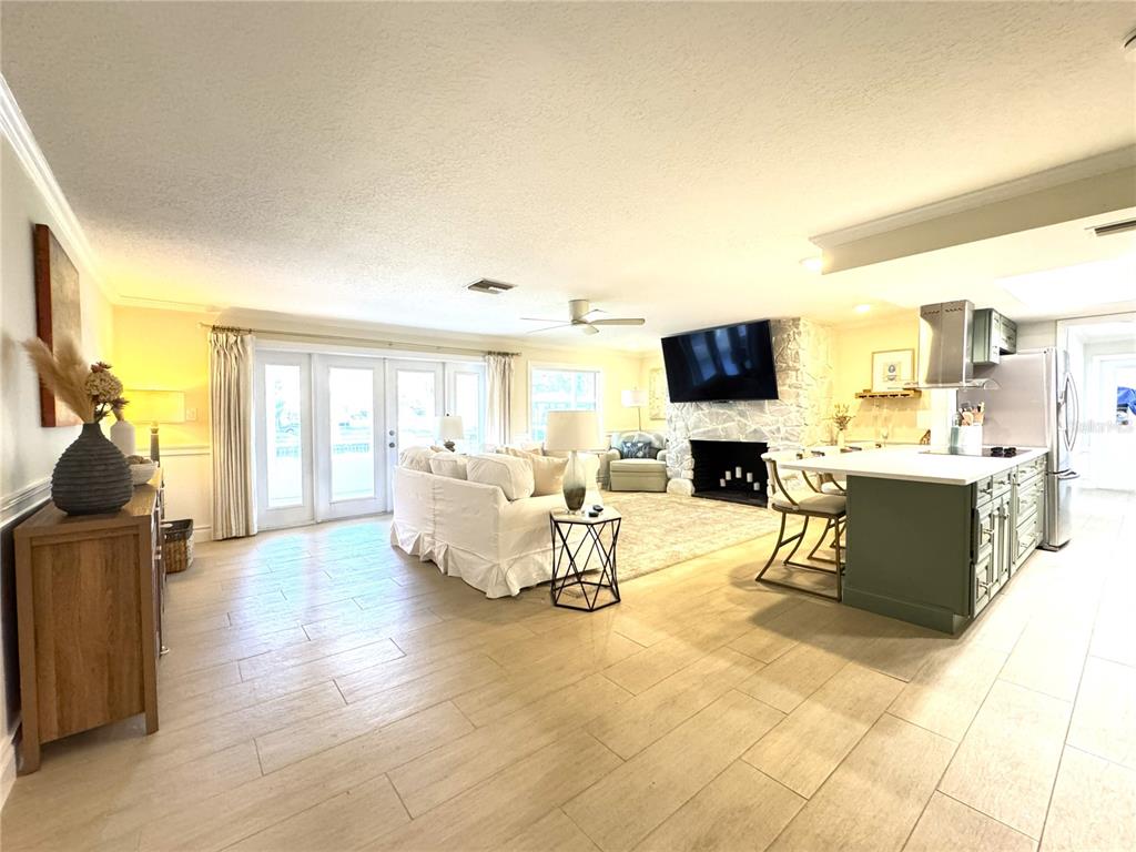 1004 SE 5TH AVENUE, CRYSTAL RIVER, FL — photo 4 of 30