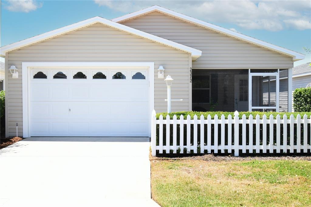 2372 TRAVIS PLACE