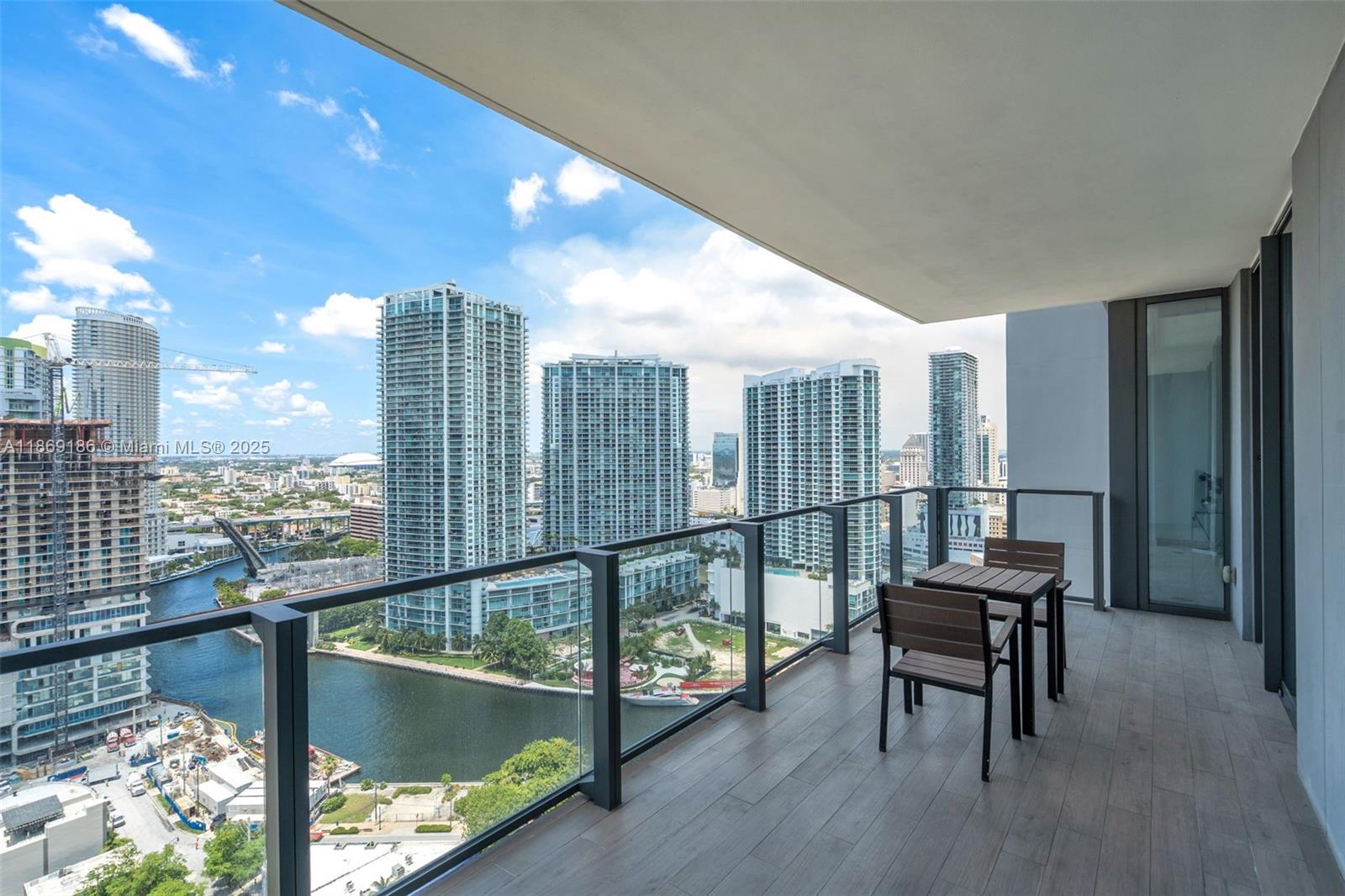 68 SE 6th St # 2410, Miami FL 33131