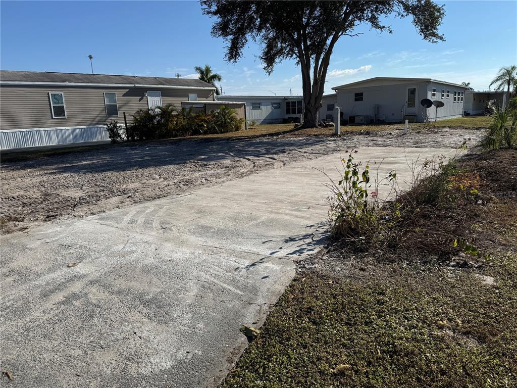 420 49TH STREET E UNIT 85, PALMETTO, FL — photo 3 of 17