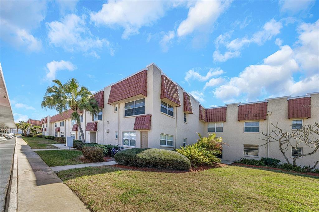 10032 65TH AVENUE N UNIT 9