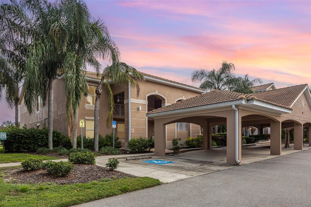 1011 FAIRWAYCOVE LANE UNIT 201