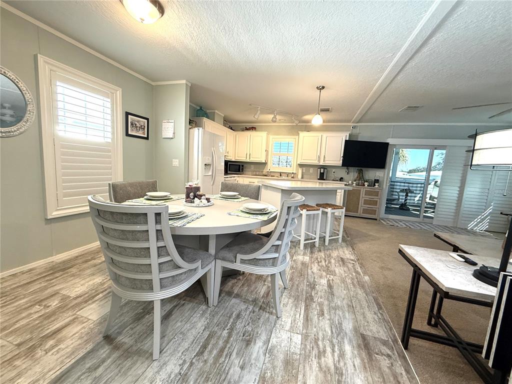 124 E SAINT ANNES CIRCLE, APOLLO BEACH, FL — photo 4 of 25